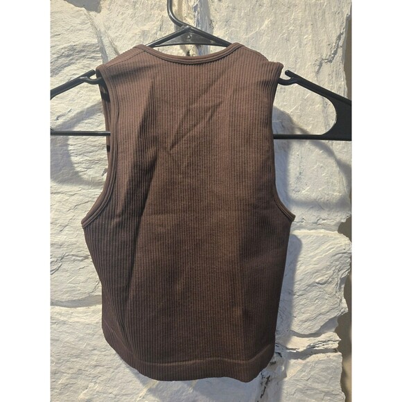 OQQ Crop Tank-M - Picture 2 of 3